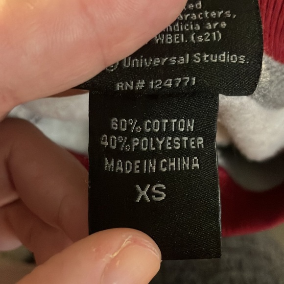 The Wizarding World of Harry Potter Gryffindor Sweatshirt, XS - Picture 7 of 7